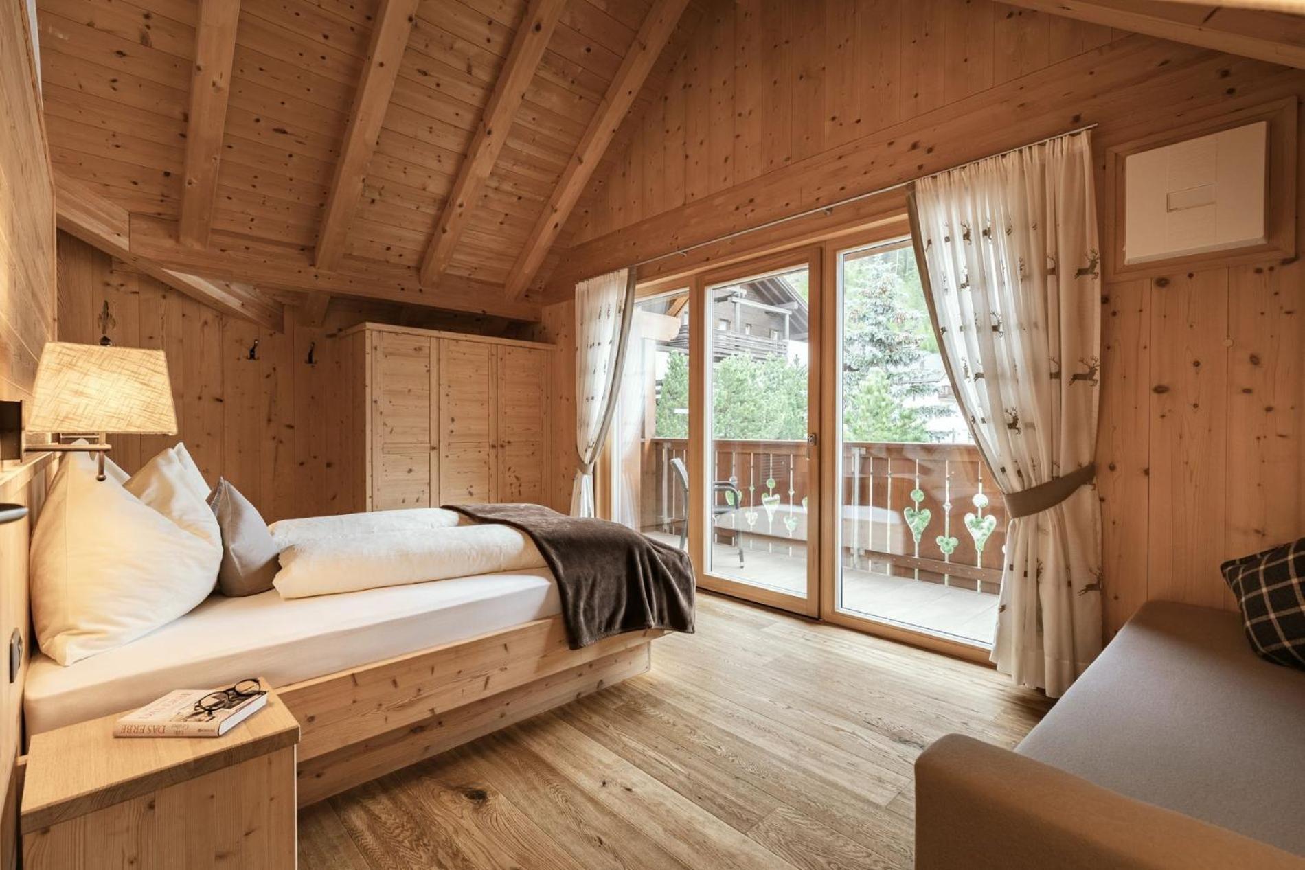 Apartments Burvel Selva di Val Gardena Room photo